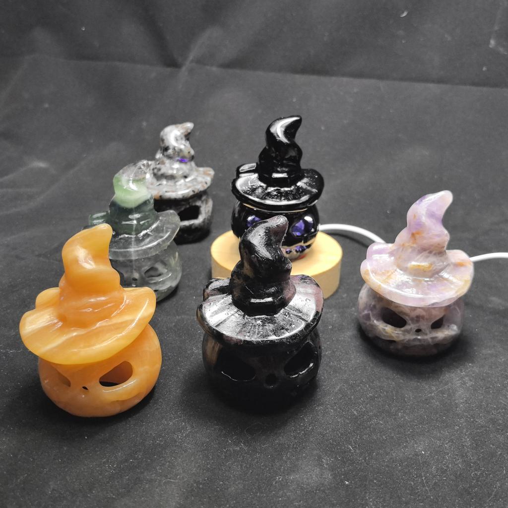 Alle Arten von Kürbisschnitz-Steinkunst und Handwerksskulpturen für Halloween-Hausdekoration, Festivals und den täglichen Gebrauch