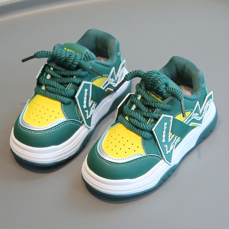 Children's sports shoes 2025 spring and autumn new boys' casual shoes lightweight Korean version girls' board shoes soft sole baby shoes single