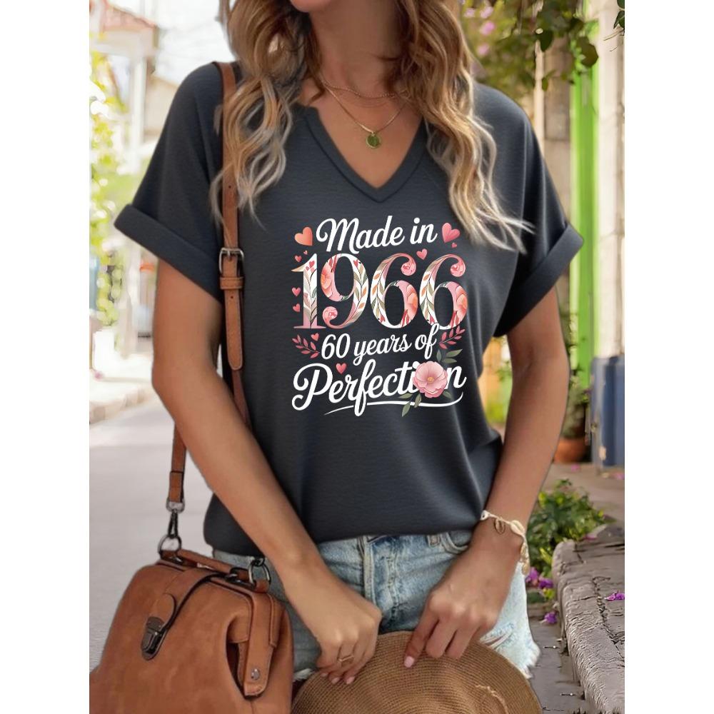 Damen V-Ausschnitt "Made in 1966" Grafik-T-Shirt, 60 Jahre Perfektion Aufdruck T-Shirt, Lässiges Lockeres Kurzarm Geburtstag Mode Oberteil