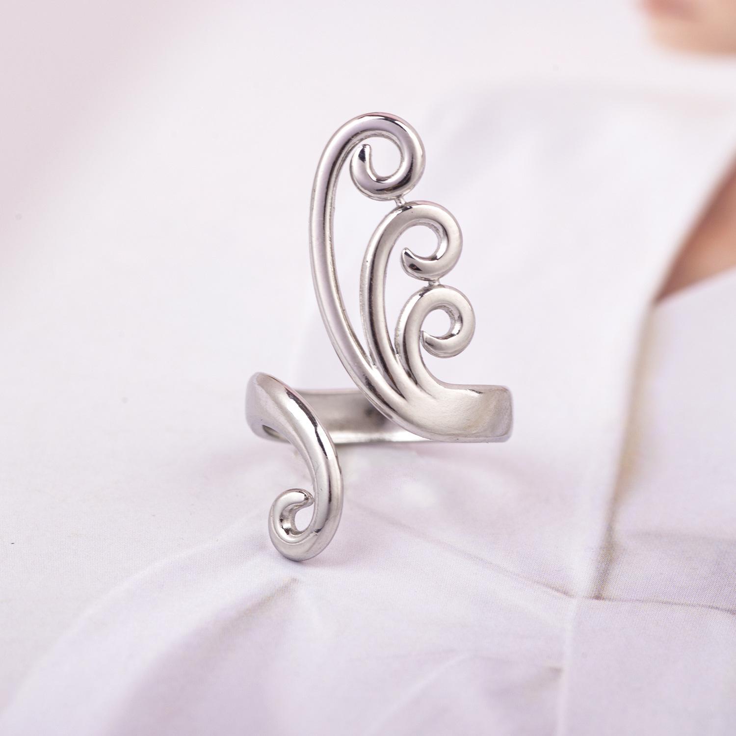 1Pcs Lady s exaggerated geometric open ring, stainless steel ring with simple design as a finger ring.