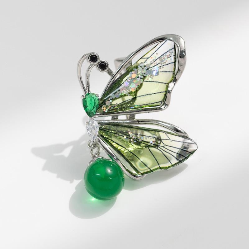 Bo Xin Yun Crystal Butterfly Gradient Brooch: Sweet Mori-Style Pin for Women
