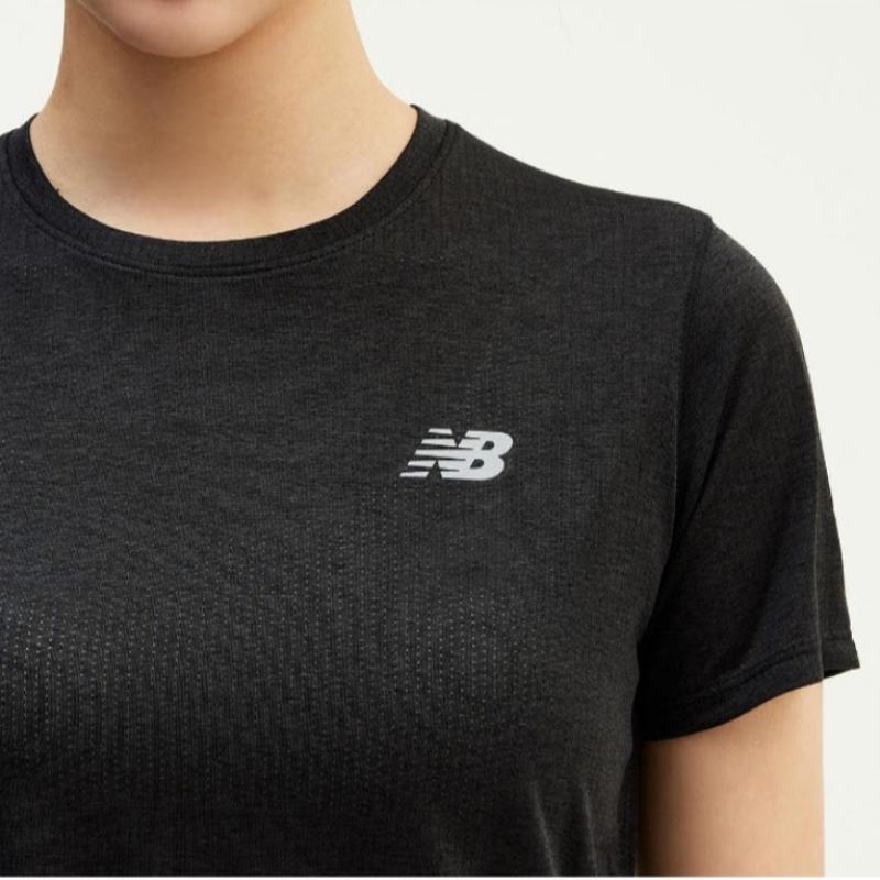 New Balance Tee Kqj Nbnee2p232 19 Athlétisme Féminin Tee à Manches Courtes de Running