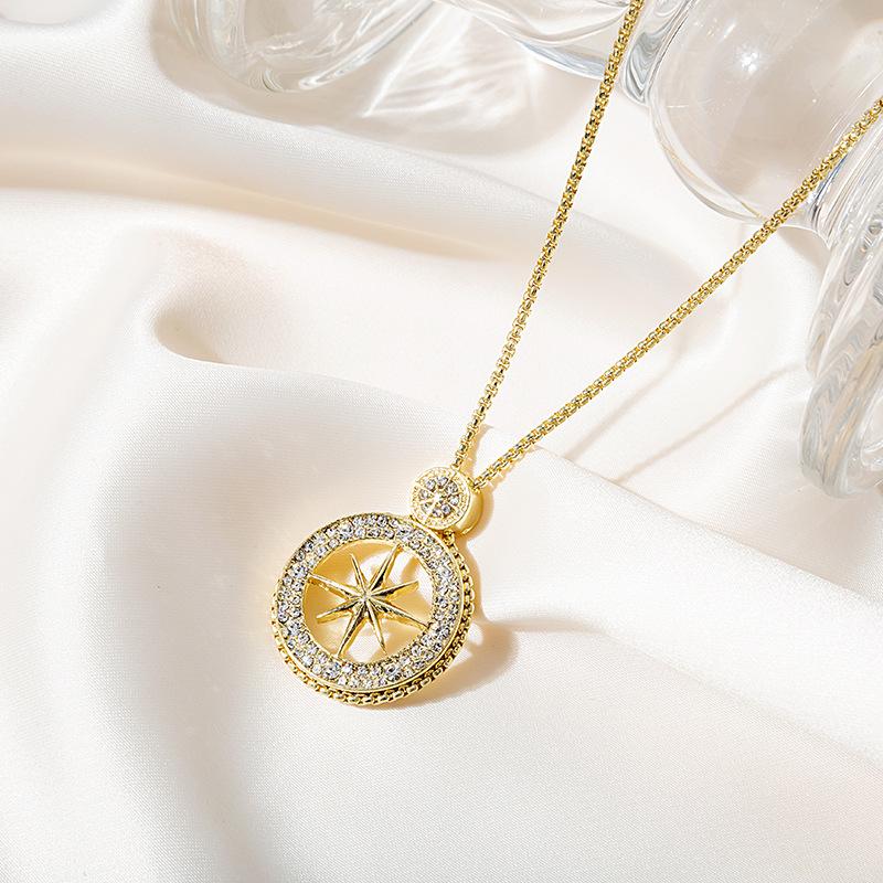 Retro Literary And Artistic Court Style Girl Round Pendant Necklace Slightly Inlaid Zircon Fashionable Star Necklace Woman