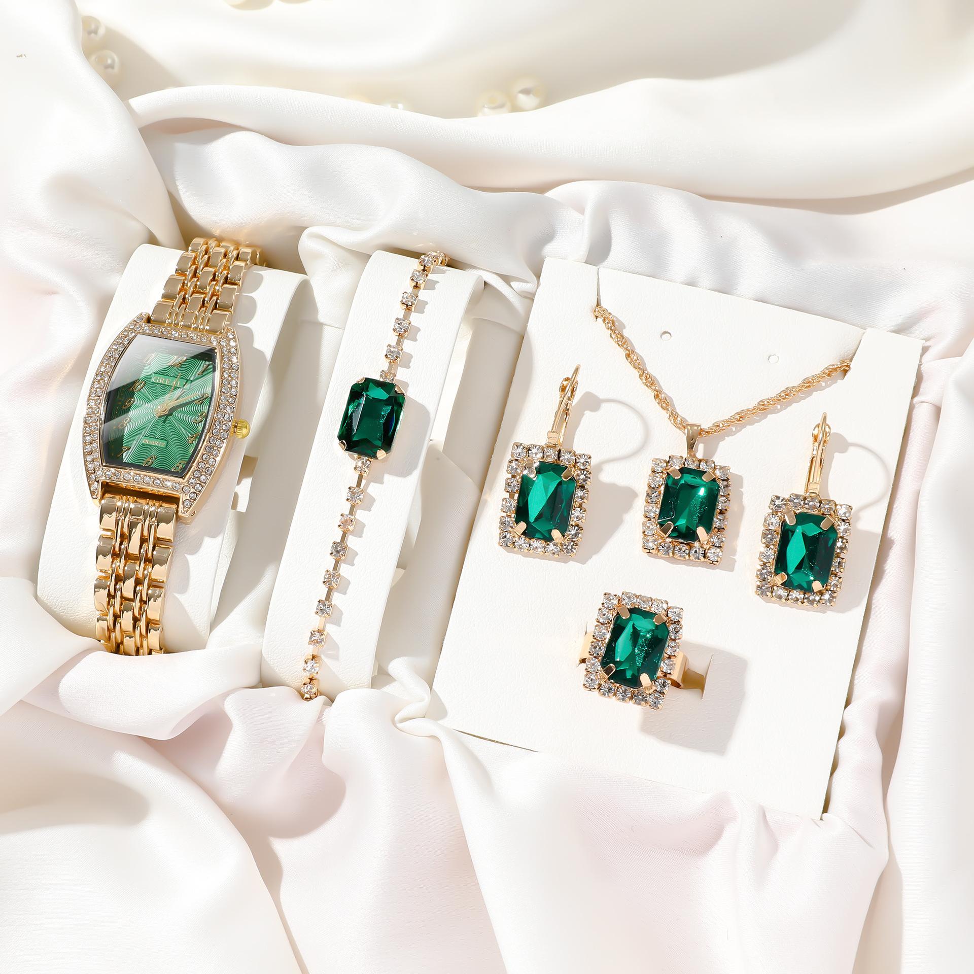 

Водостойкий Instagram стиль ниша в форме ковша изумрудный бриллиант инкрустированный стальной ремешок кварцевые часы + бриллиантовый кулон комплект ювелирных изделий