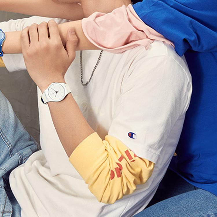 SWATCH Unisex White Watch SUOS404 SUOS404