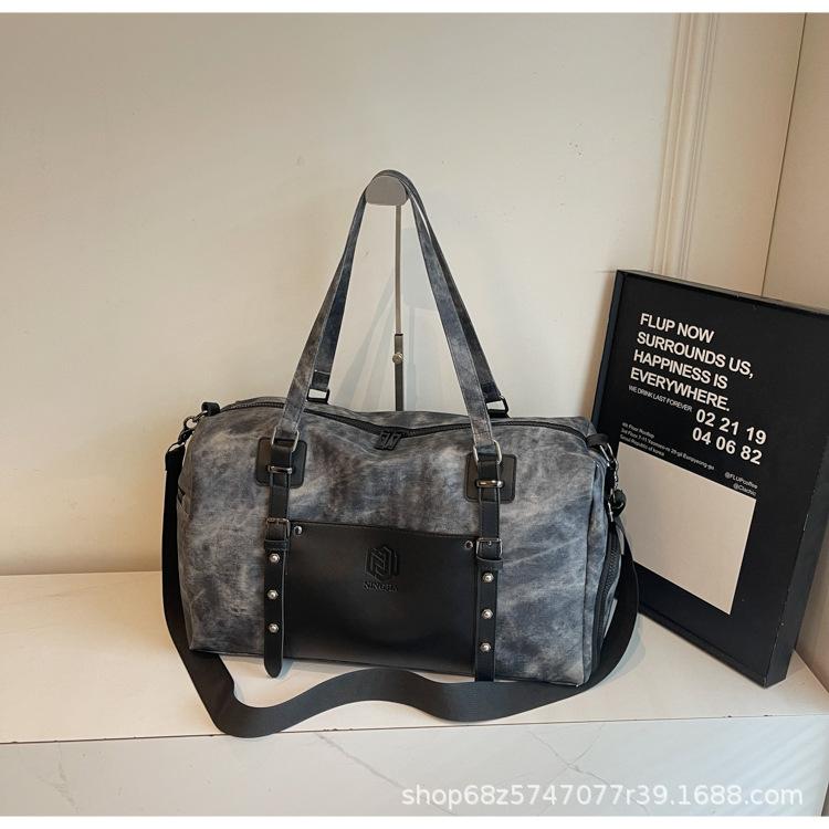 Casual fitness bag women's 2025 new fashion portable single room bag large capacity commuter bag short trip messenger bag