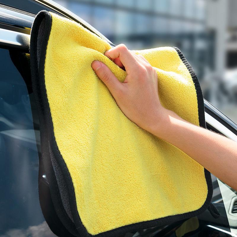 Lint-Free, Double-Layer Absorbent Car Wash Towel - Thick, No Mark Cleaning Cloth for Home and Car Use.