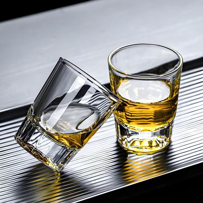 50ml/90ml/70ml Carved Glass Cup Luxury Baijiu Cup Thick Bottomed Vodka Glass Spirits Cup Exquisite Wine Glass Party Glassware