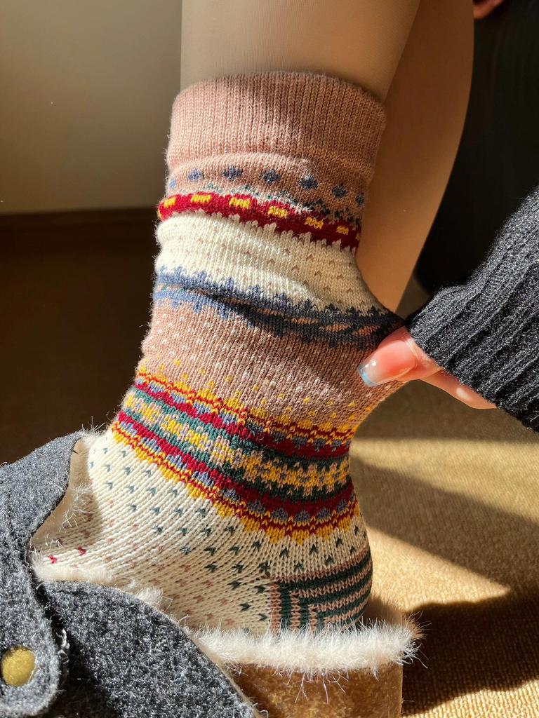 Niche Ethnic Style Cross-Border Thick Thread Kaji Retro Trend Street Medium Tube Cotton Socks