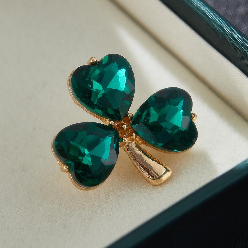 

Брошь Счастливый четырехлистный клевер Французский винтажный корсаж Фиксированная одежда Противопустая булавка Пряжка для женщин Свадебное платье Циркон