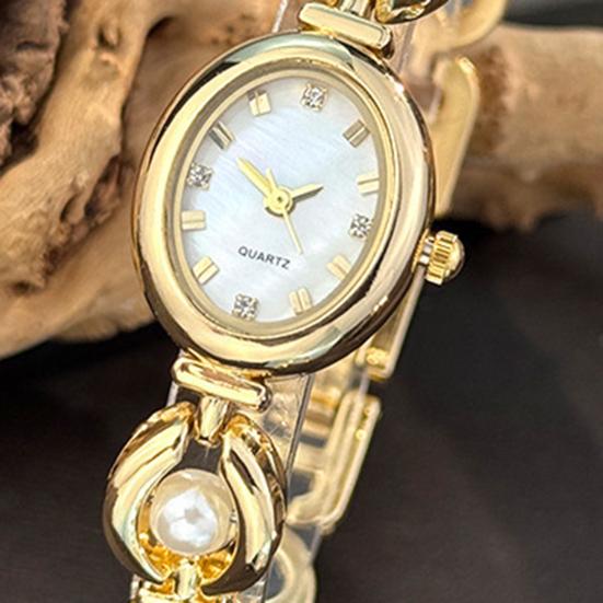 Ladies Oval Dial Watch Elegant Faux Pearl Bracelet Nacre Surface Wristwatch Retro Quartz Watch Luxury Timepiece