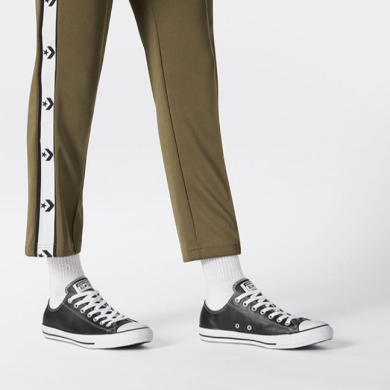 Converse Chuck Taylor All Star Classic Leather Black 132174c