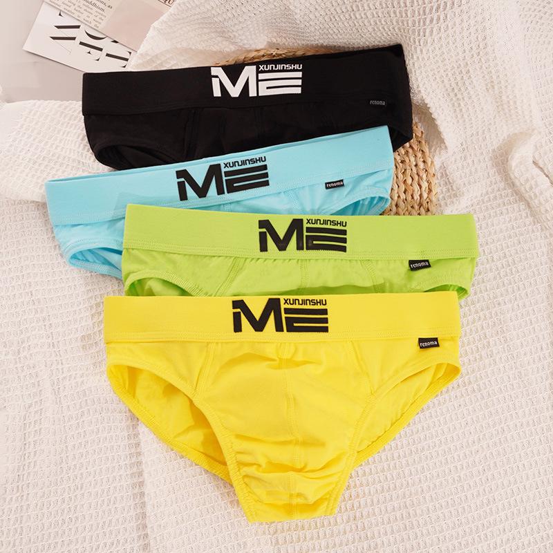 2025 Popular Men's Seamless Cotton Breathable Mid-Waist Sporty Briefs for Teenagers.