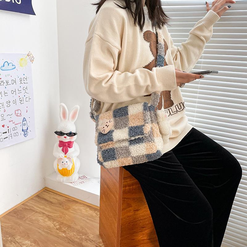 Damen Plüsch Umhängetasche Karomuster Schultertasche Reißverschluss Halbmond Halbkreisform Stoffgeldbörsen Mädchen Niedliche Umhängetaschen