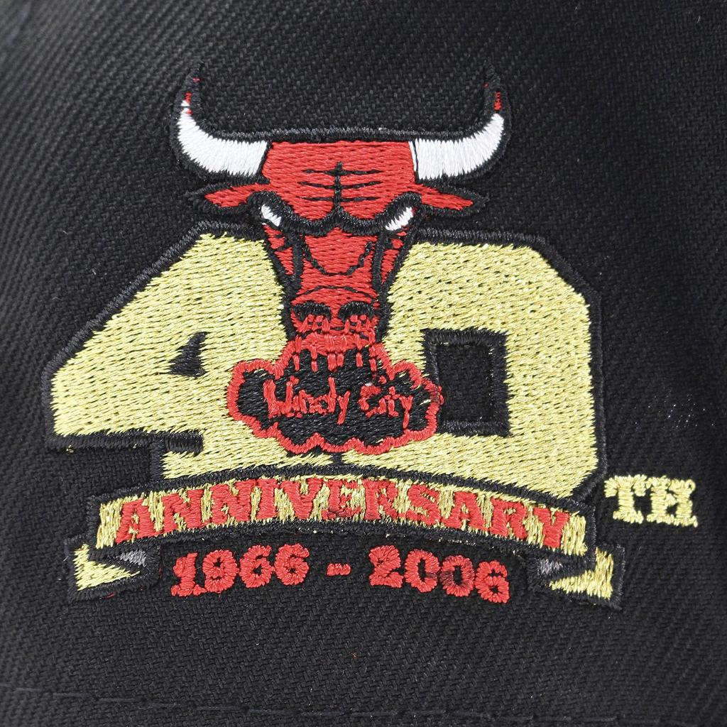 New Era 9FORTY Chicago Bulls NBA 40th Anniversary Snapback Cap In Grey with Colored Brim and Side EU 940AF Bottom, Black, Patches. Exclusive. A-Frame.