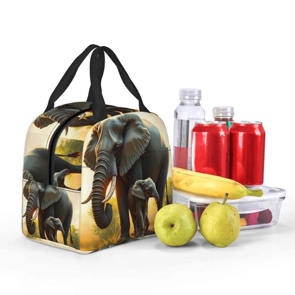 A Majestic Elephant With Her Baby Elephant Insulated Lunch Bag for Women Kids Leakproof Food Boxes Thermal Lunch Box Tote