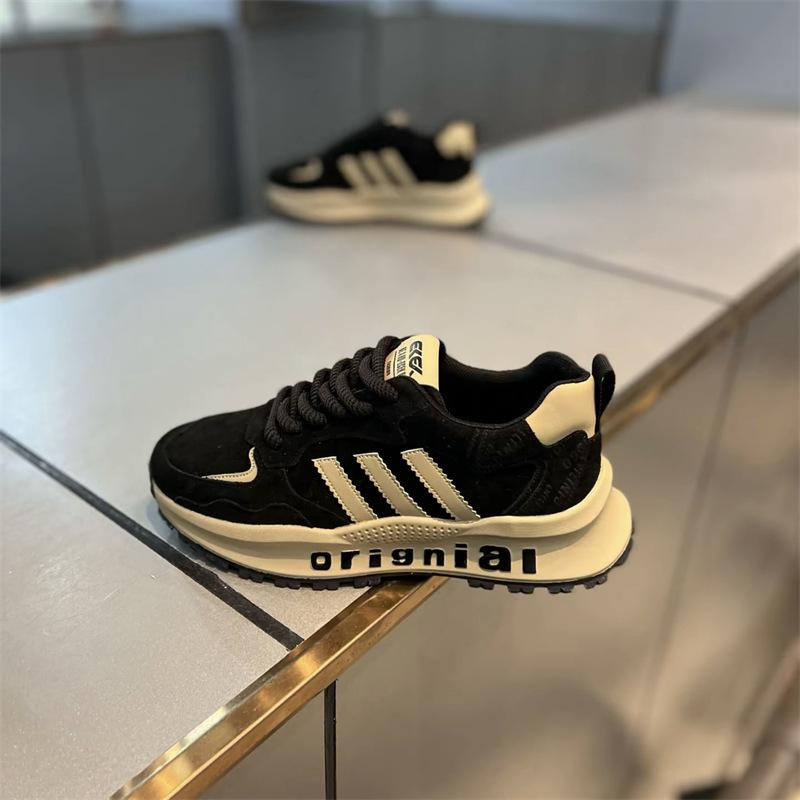 Папины кроссовки новая высококачественная осенне-зимняя меховая обувь для улицы повседневная обувь кеды 39 чёрный