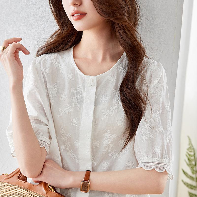 Petal Button Short-sleeved Shirt for Women In Summer New Small Top Chic and Beautiful Shirt