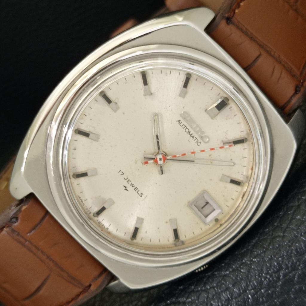 

SEIKO AUTOMATIC VINTAGE 7025A JAPAN MENS ORIGINAL DIAL WATCH a702315-5 R124-a702315