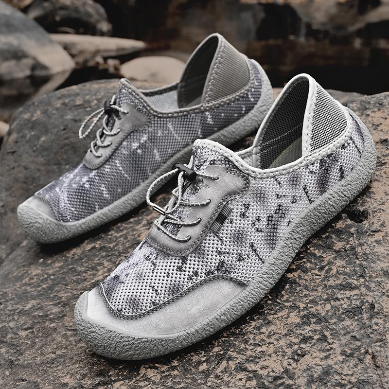 

Hot-selling driving men s shoes mesh lightweight and versatile new men s casual shoes 38 сірий колір