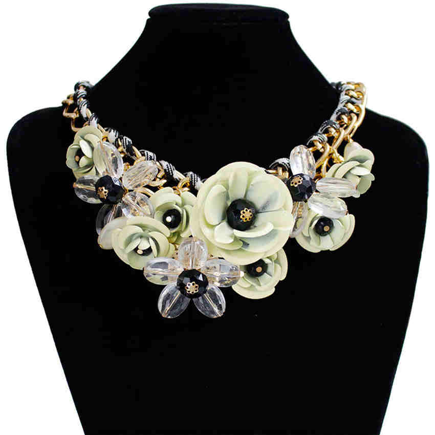 

Females Necklace Mixed Colorful Flower Style Chain Weave Choker Women Torque Pendientes білий