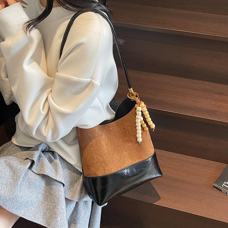 Frosted Retro Bag Women's Large Capacity 2025 New Autumn and Winter Versatile Casual Shoulder Underarm Bag Work Commuter Bag