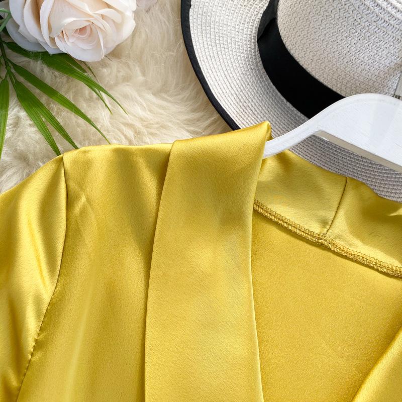 Wiosenno-jesienna bluzka damska z dekoltem w kształcie litery V, siedmiopunktowy, rozszerzany rękaw, wiązanie w talii cienki, plisowany, marszczony, jednoczęściowy top koszulowy