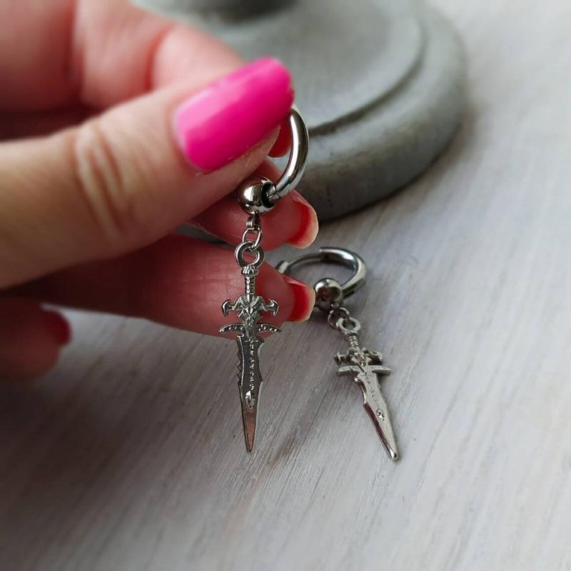 1pz Orecchini Vintage Spada Incrociata Titanio Acciaio Inossidabile Stile Street Hip Hop Rock Punk Uomo Donna Accessori Festa Festività