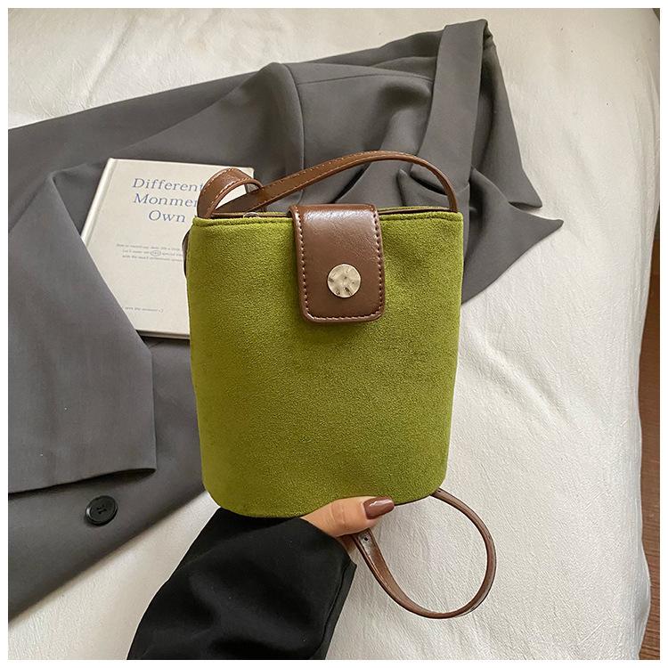 New Mobile Phone Bag, Casual Bucket Bag, Women's Autumn Commuting Single-shoulder Crossbody Trendy and High-quality Small Bag