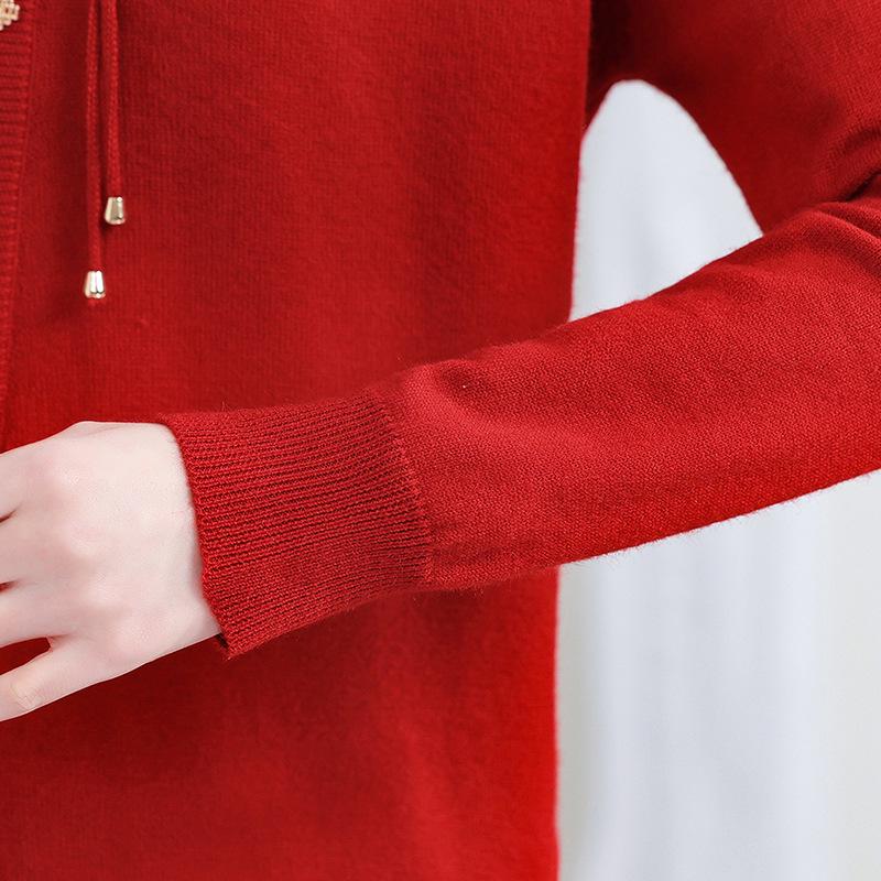 2025 Trendy Mom's Stylish Knit Cardigan: Spring/Fall Fake Two-Piece for Middle-Aged & Elderly Women