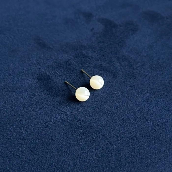 6mm Shell Ball Earrings