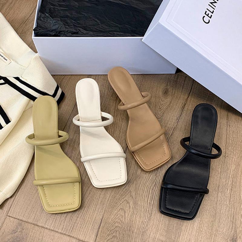 Модные летние женские босоножки на каблуке-рюмочке 2024 года — фото 3