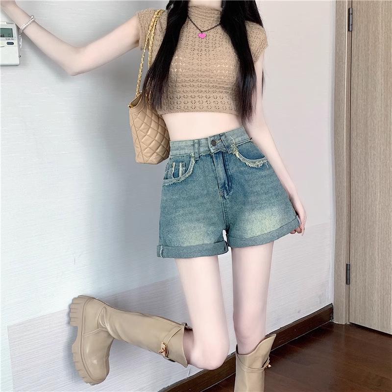 

Women s High-Waisted Retro Distressed Denim Shorts – Summer Trend, Color Block, Frayed Hem, A-Line, Super Short Hot Pants S