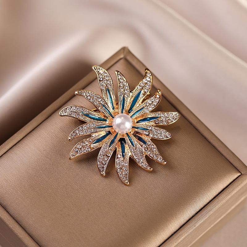 2026 High-End Butterfly Brooch: Elegant Summer Accessory for Shirts and Suits