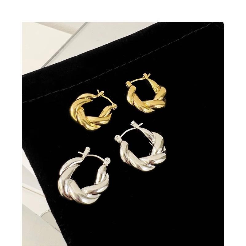 Retro Simple Niche Gold Twist Earrings Personalized Design Affordable Dainty Durable Alloy Colorfast Women's Gift Daily Earrings