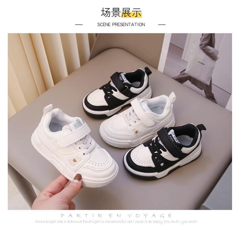 Children's board shoes soft sole light non-slip small middle-aged children's leather surface versatile sports and leisure shoes cross-border supply