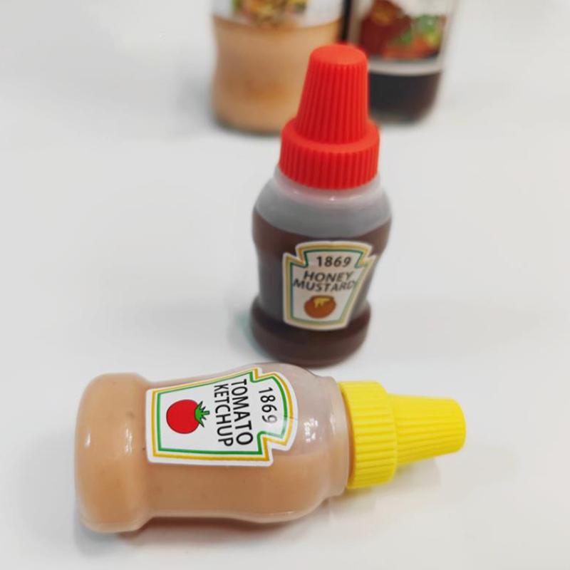 2Pcs 25Ml Mini Tomato Salad Dressing Oil Bottle Portable Small Sauce Container