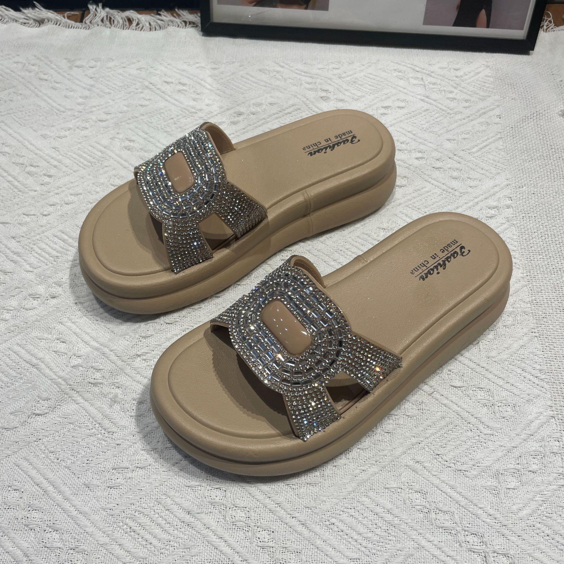 

New women s slippers in summer, casual and fashionable one-character cool slippers, beach flat slippers for going out by the sea 40