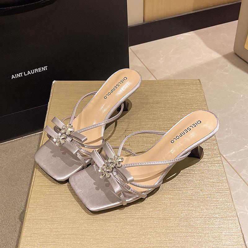 

Lady style high heels spring and summer new square head thin belt toe dragging temperament wear versatile cool slippers 39 серый