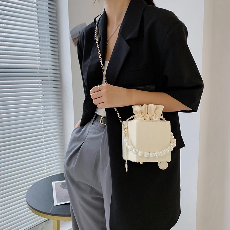 Summer Small Bag 2025 New Internet Celebrity Foreign Style Bucket Bag Casual Simple Messenger Bag Pearl Portable Women's Bag