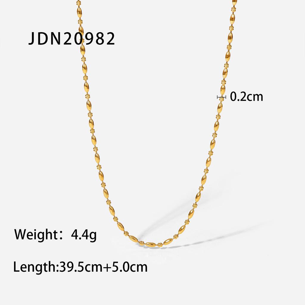 Wanxing 18K gold-plated titanium steel necklace ins wind light luxury cold collarbone chain stainless steel jewelry