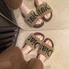 Sapatos de mulher – Pantufas para mulheres