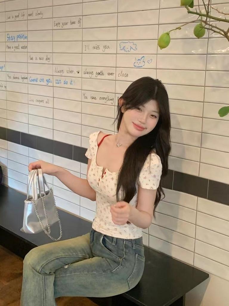 Pure Desire Fake Two Short-sleeved Women's T-shirt Summer Design Sense Niche Irregular Hem Sweet Floral Suspender Top Tide