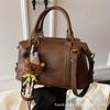 Premium retro Maillard brown small bag women's 2025 new fashion versatile messenger bag portable pillow bag