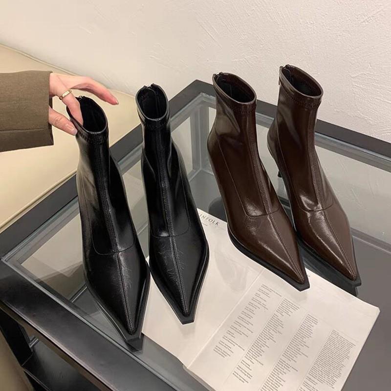 Botines cortos de tacón alto de punta para mujer, tacón fino, cremallera trasera, 2025 nuevo otoño e invierno, piel charol negra, botines finos premium