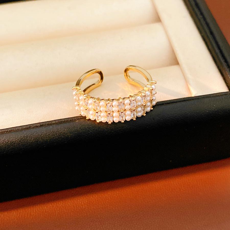 A Niche High-end Palace Style Twisted and Entwined Open Ring золотой/белый