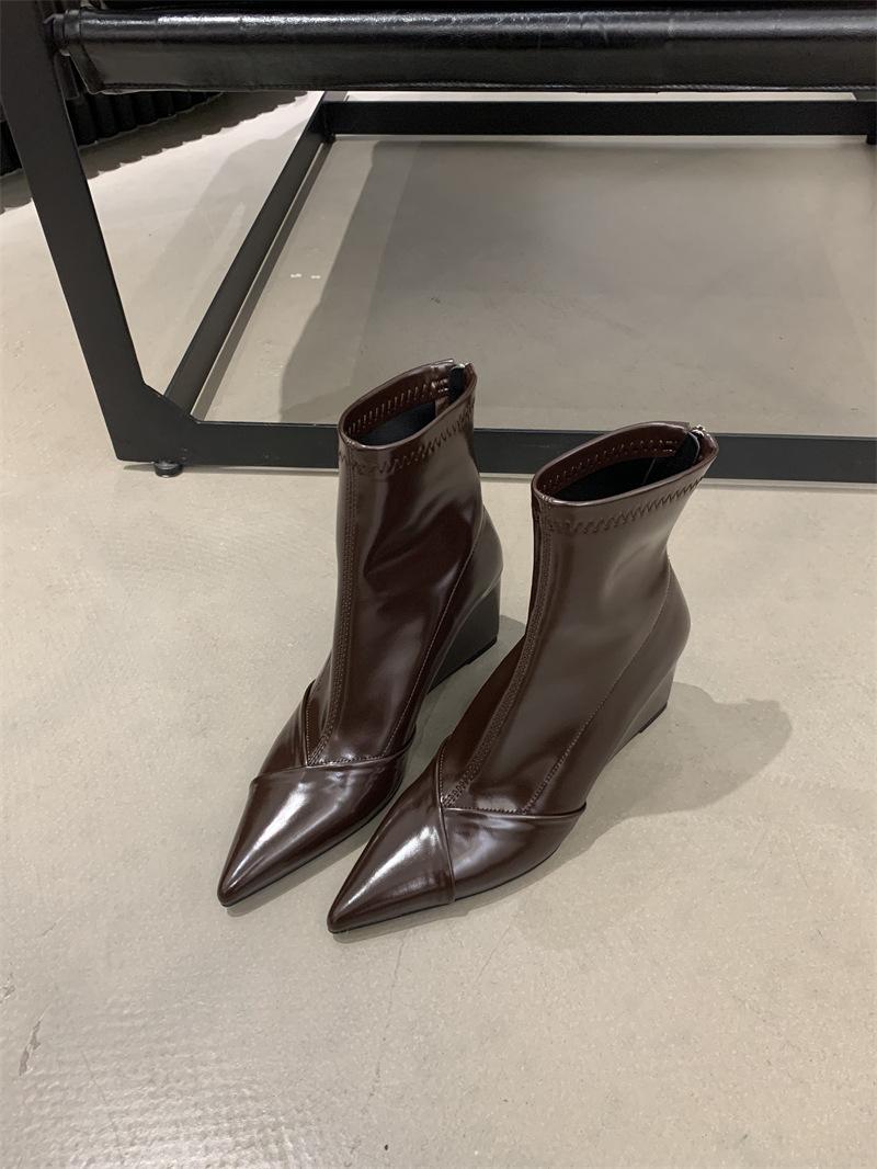 

2025 autumn and winter new pointed-toed wedge-heeled short boots women s ancient pull-up high-heeled fashion boots show thin versatile ankle boots tid 36