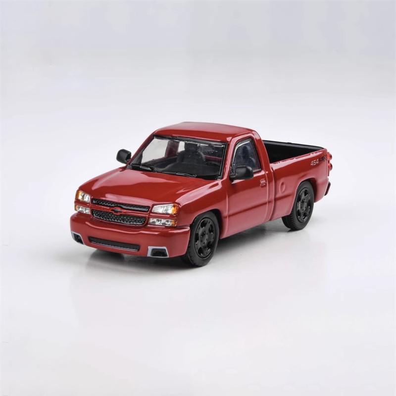 

До 1:64 2006 Chevrolet Silverado Paragon64 Клон Пикап Модель Сплав Миниатюра Литой Под Давлением Орнамент Кастомная Игрушка красный