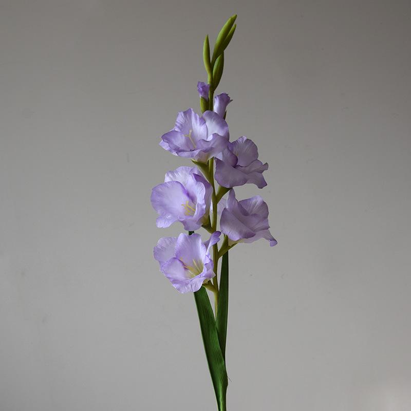 4 Stück Hochzeits Seidenrosa Klivie Simulationsblumen Auditorium Dekoration Künstlich 7-köpfige Gladiolen Zweig Künstliche Blume Pflanze licht lila