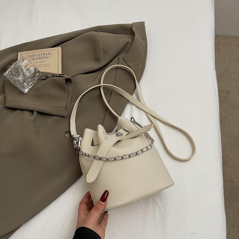 Niche Design Bucket Bag Women's New Fashion Chain Versatile Bag High-end Single Shoulder Messenger Bag